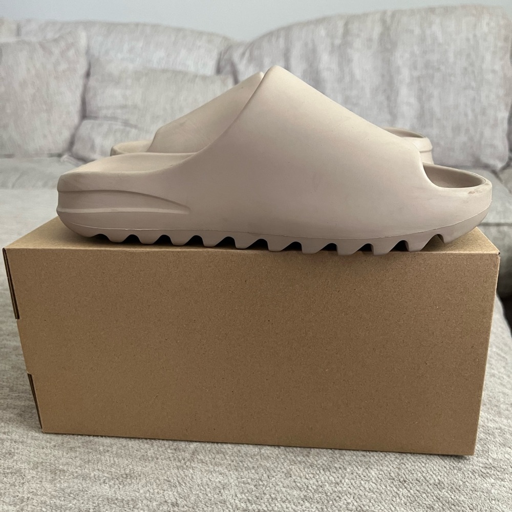 Yeezy Slides (Pure) - Picture 3 of 3
